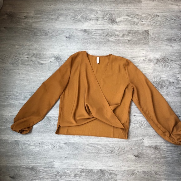 Gentle Fawn Blouse - Picture 4 of 9